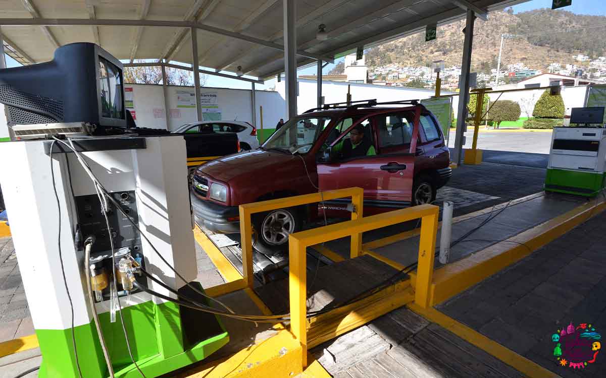 auto realizando verificación extemporanea edomex