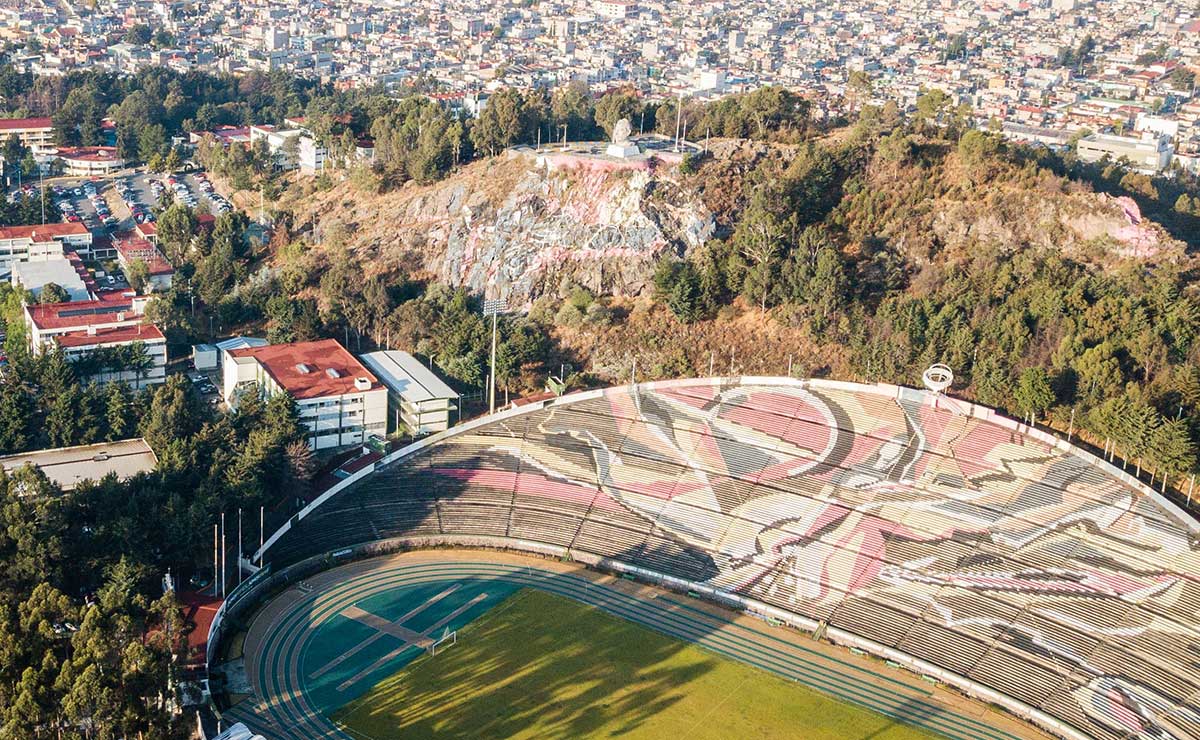 Alberto Chivo Córdoba UAEMex evento deportivo Bárbara de Regil