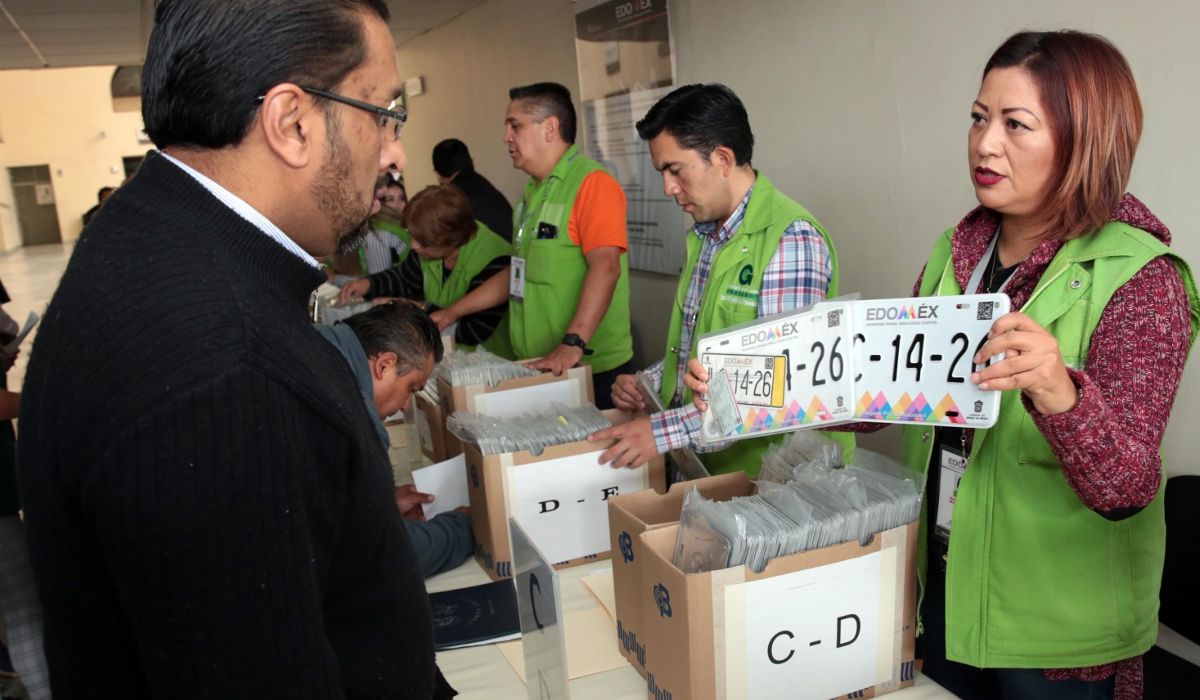 Placas EdoMéx 2023 - Costos y cómo pedirlas para que las lleven a tu casa