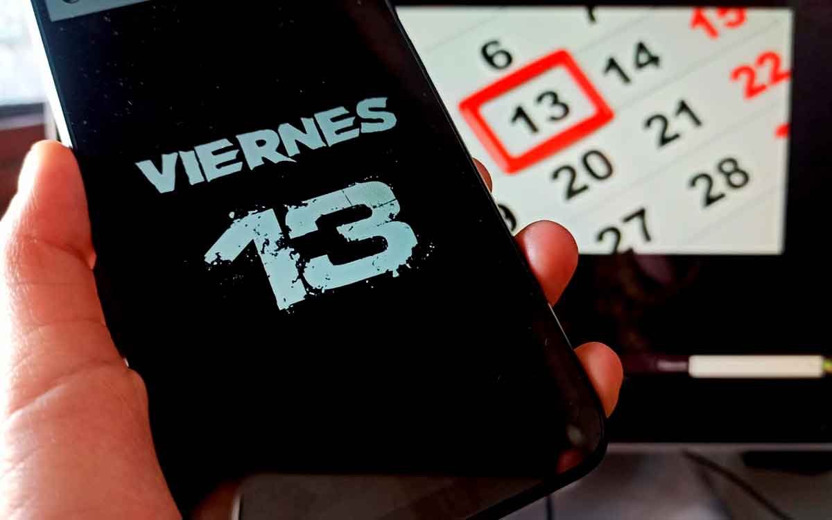 imagen de viernes 13 en celular y calendario
