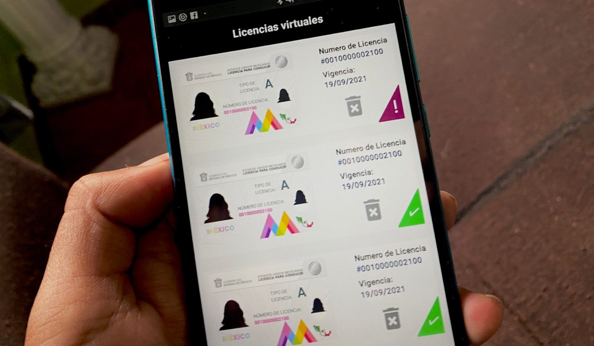 Celular con una licencia digitaldel Estado de México