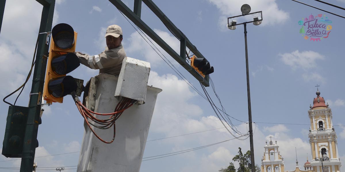 ¿Cómo reportar un semáforo que no funciona en Toluca?
