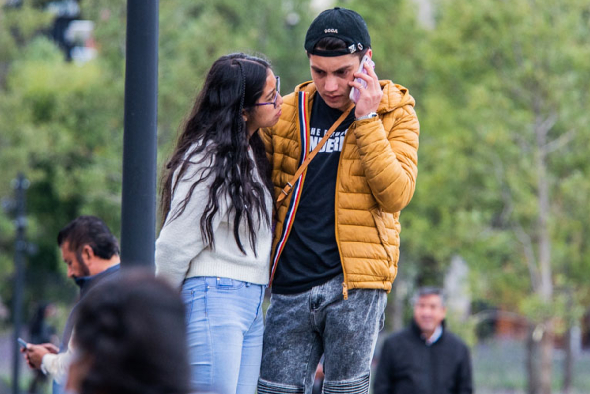 imagen de usuarios de teléfono por amenaza por extorsión