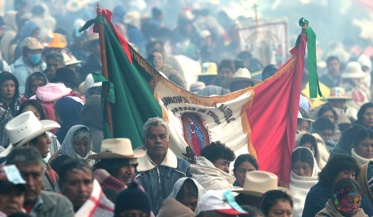Personas en la peregrinación a la basílica 2023 Toluca