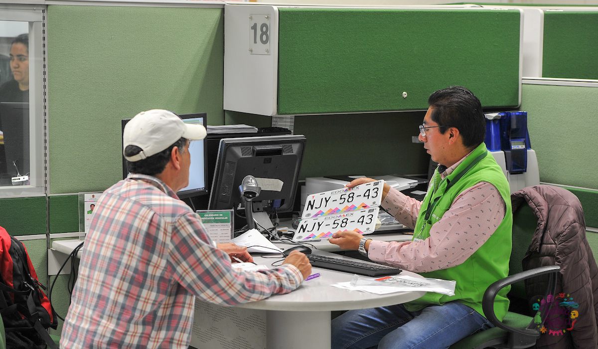 Entrega de placas en el Estado de méxico 2023