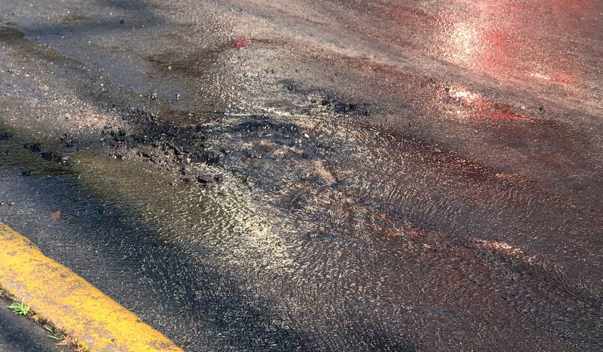 ¿Hay una fuga de agua cerca de tu centro de trabajo o domicilio? Checa en dónde y los pasos a seguir para reportarla en el EdoMéx.