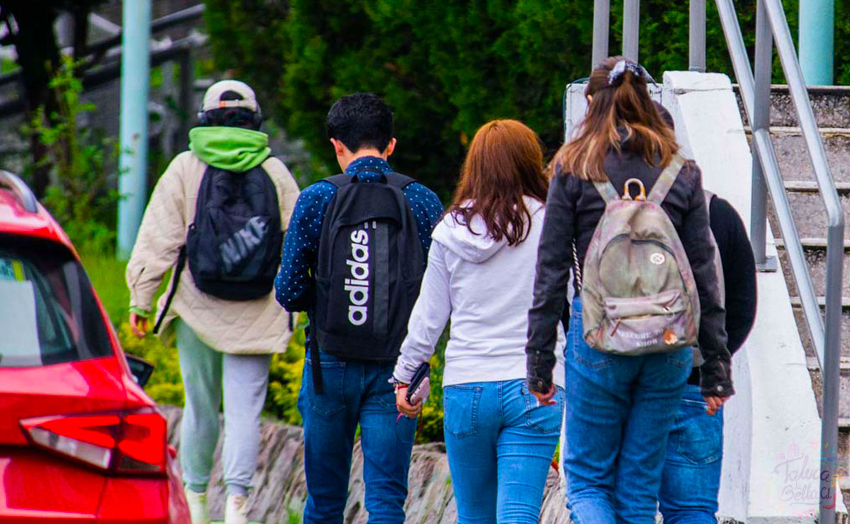 Alumnos de universidad en México