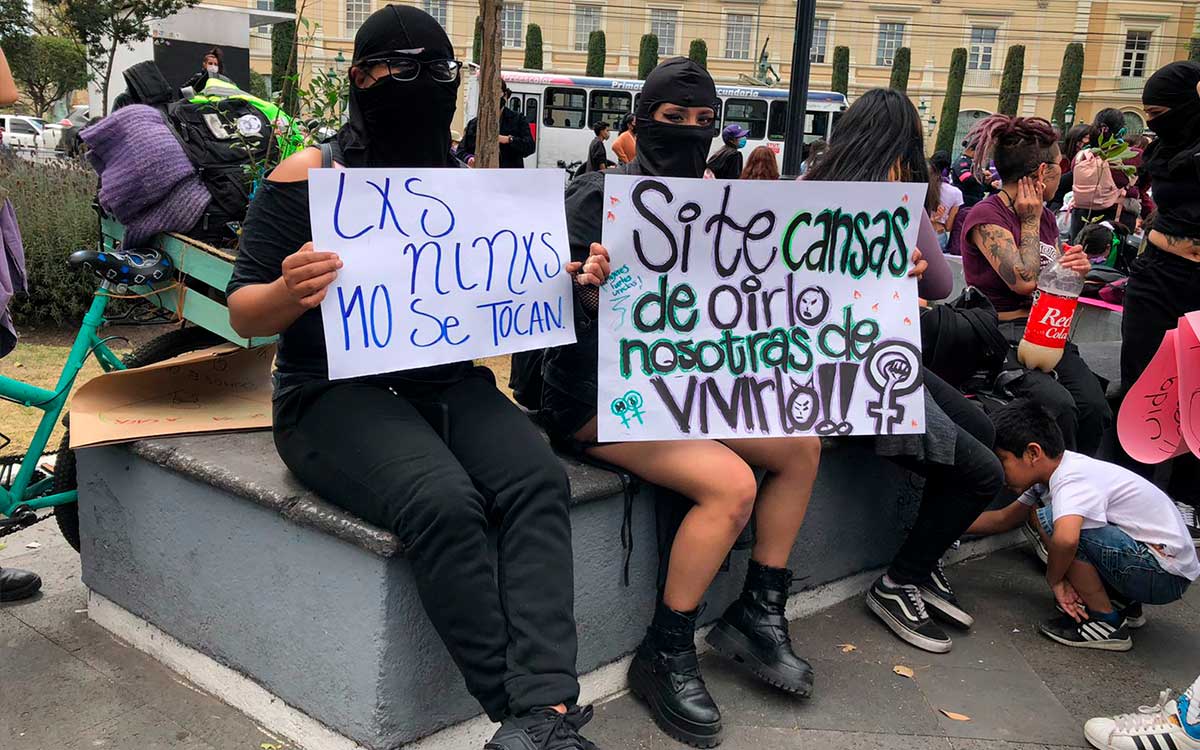 ALUMNAS UAEMEX EN MARCHA 8M 2023