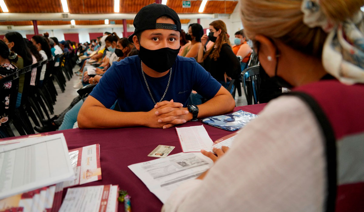 ¿Sabes si llego tu pago de Jóvenes Construyendo el Futuro 2023? Así puedes checarlo; y de no ser así, te decimos cómo para reportarlo. 