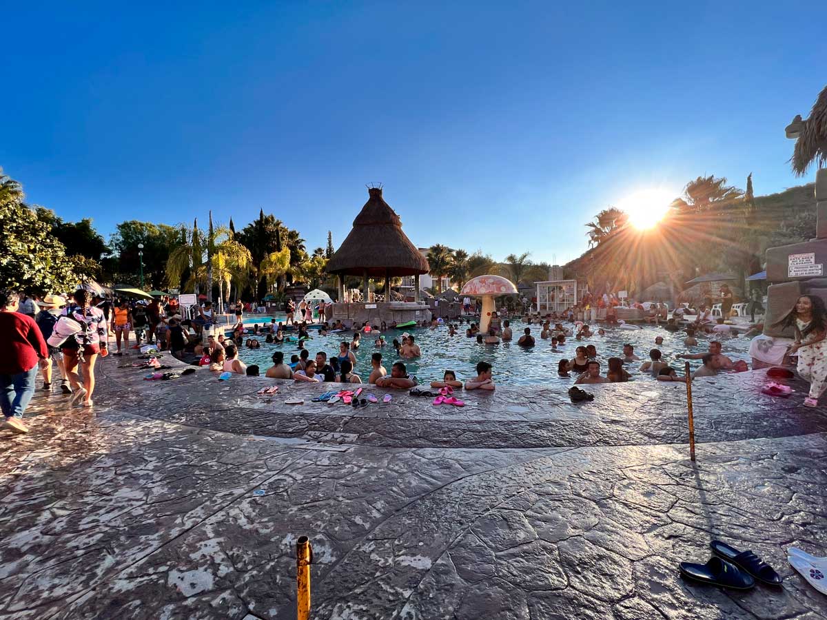 Parque Acuático de Six Flags Hurricane Harbor Oaxtepec, costos