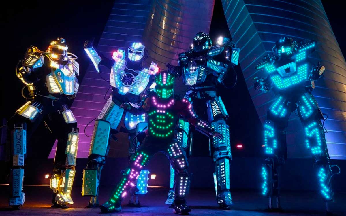 integrantes del desfile de robots danzantes dia del niño 2023 en toluca