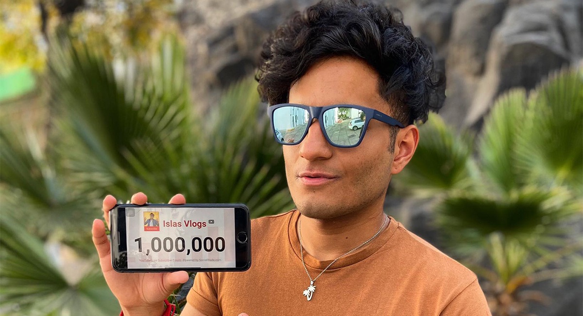 Islas Vlogs celebrando el millón de suscriptores en su canal de YouTube