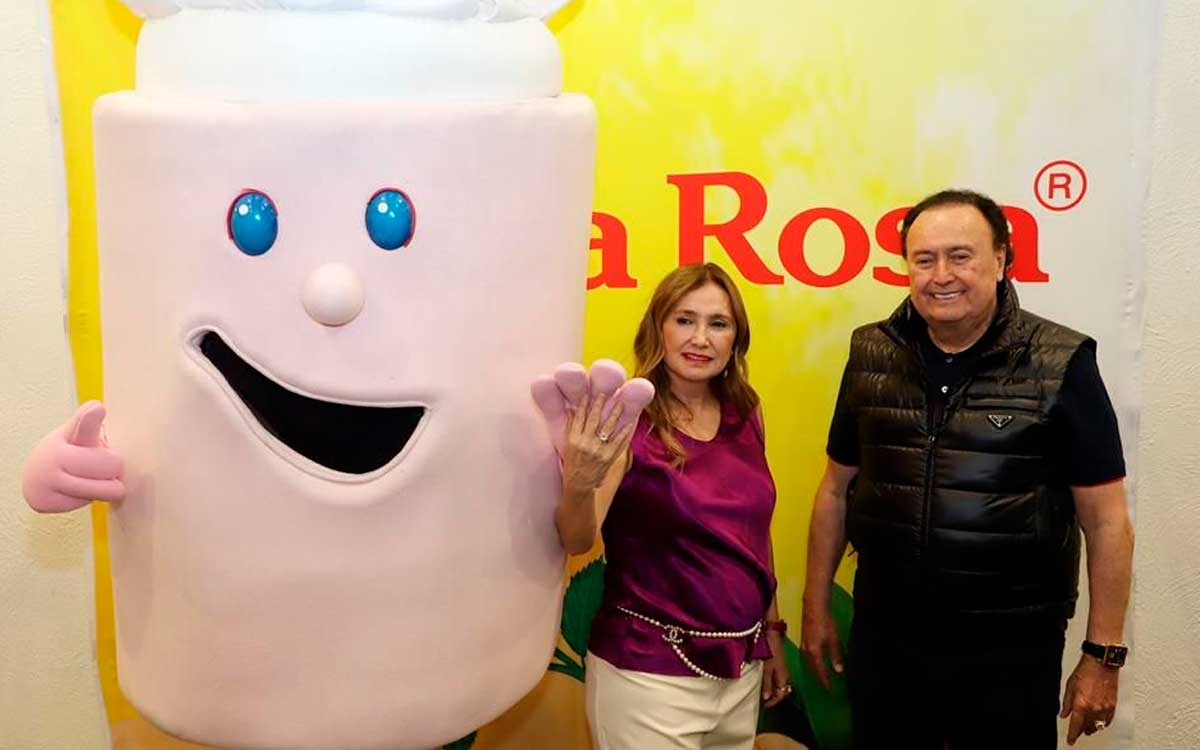 hacen fiesta por el malvavisco más grande del mundo rompe record guinness