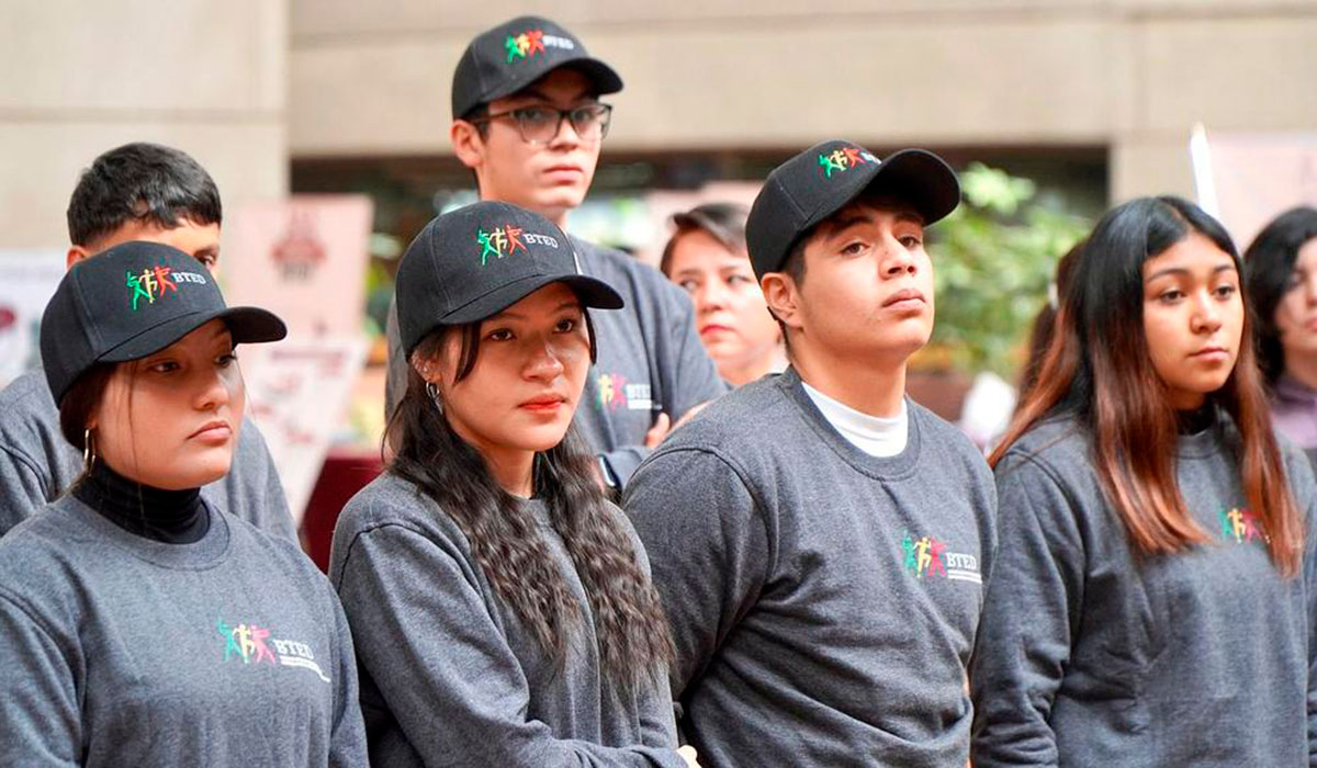 ¡No pierdas esta oportunidad!, inscríbete al bachillerato deportivo de la SEP y desarrolla tus conocimientos en béisbol, boxeo y atletismo.