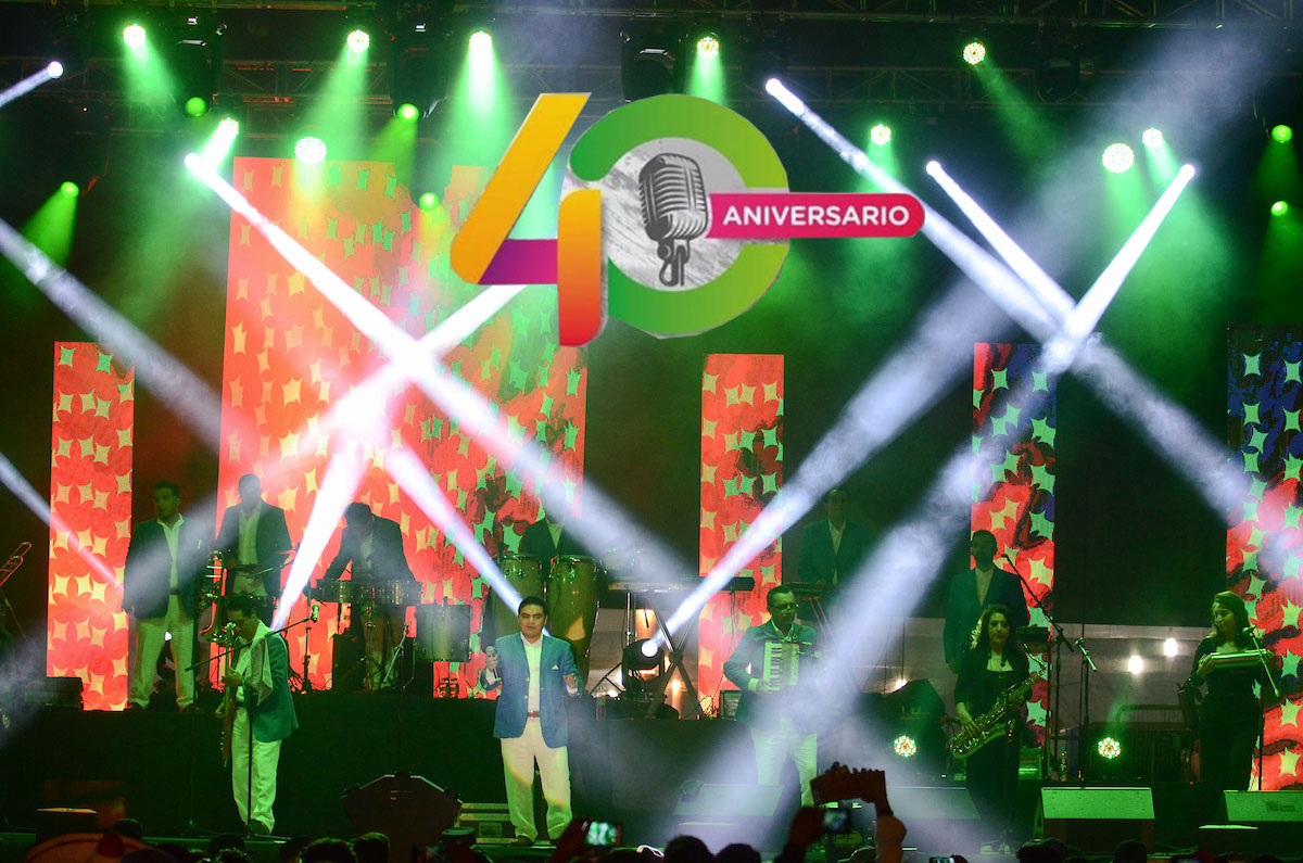40 aniversario mexiquense radio trae a los angeles azulez, kinky, molotov y más a Toluca