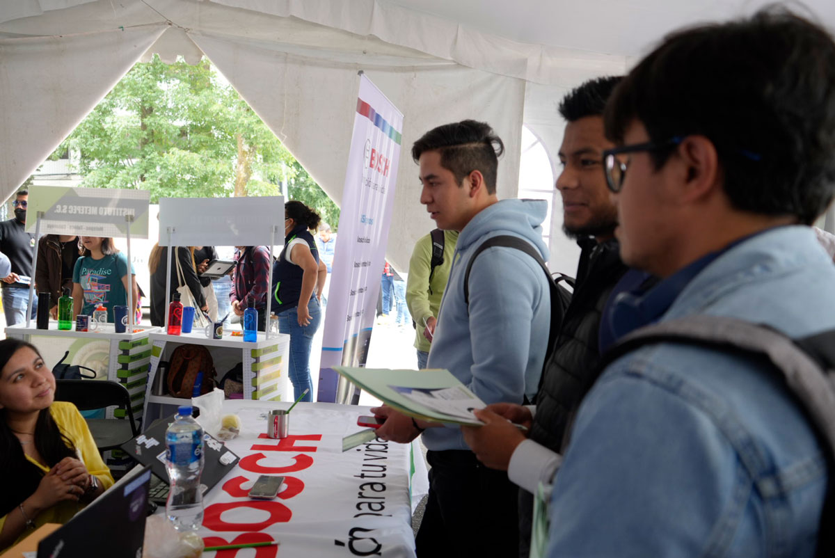 parque industrial toluca 2000 y ayuntamiento de xonacatlán dan empleo en feria de empleo