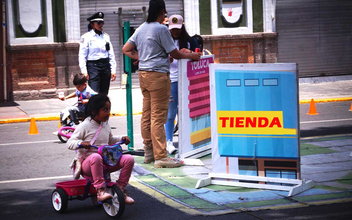 pequeña disfrutando vacaciones de verano 2023