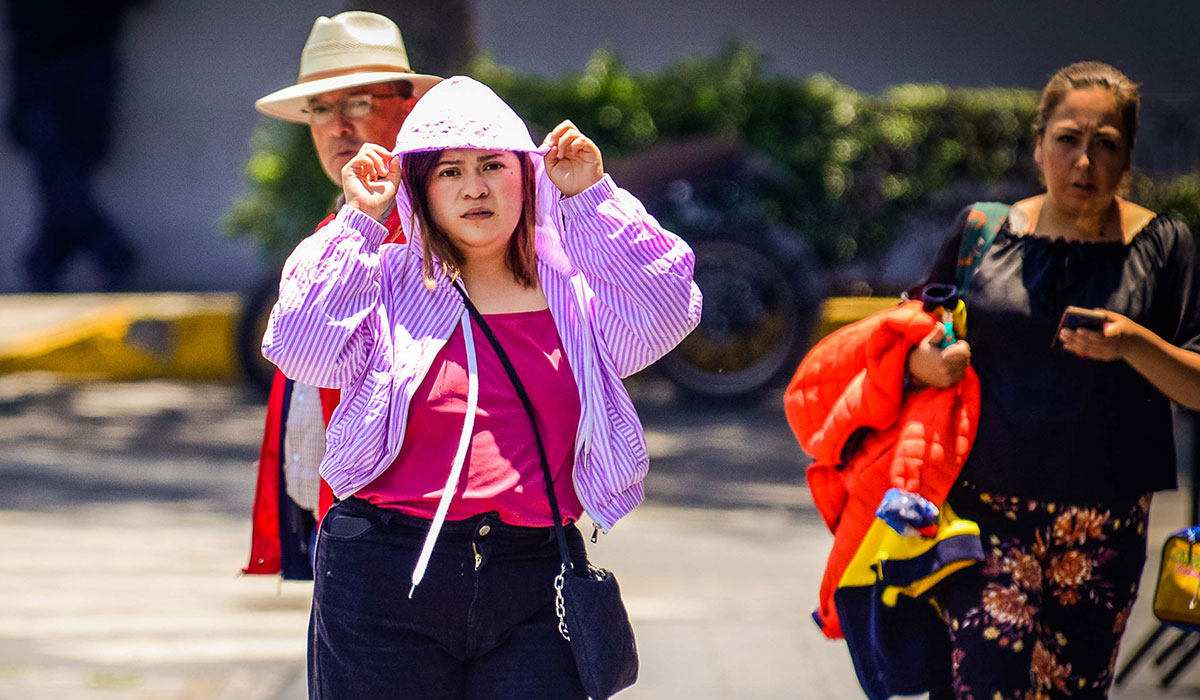 ¡Cuídate de las altas temperaturas con estos cuatro consejos que te ayudarán a estar fresco y protegido en esta tercera ola de calor!