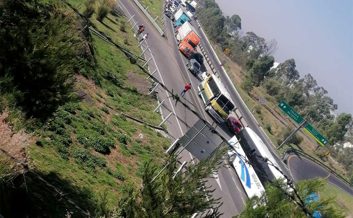 Carretera Toluca-Atlacomulco cerrada