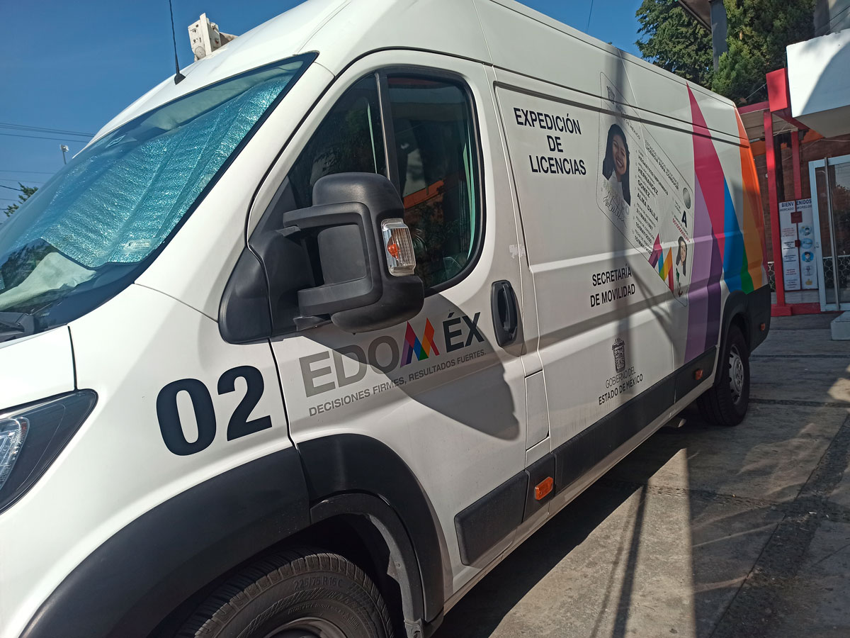 Trámite de licencia en las unidades móviles