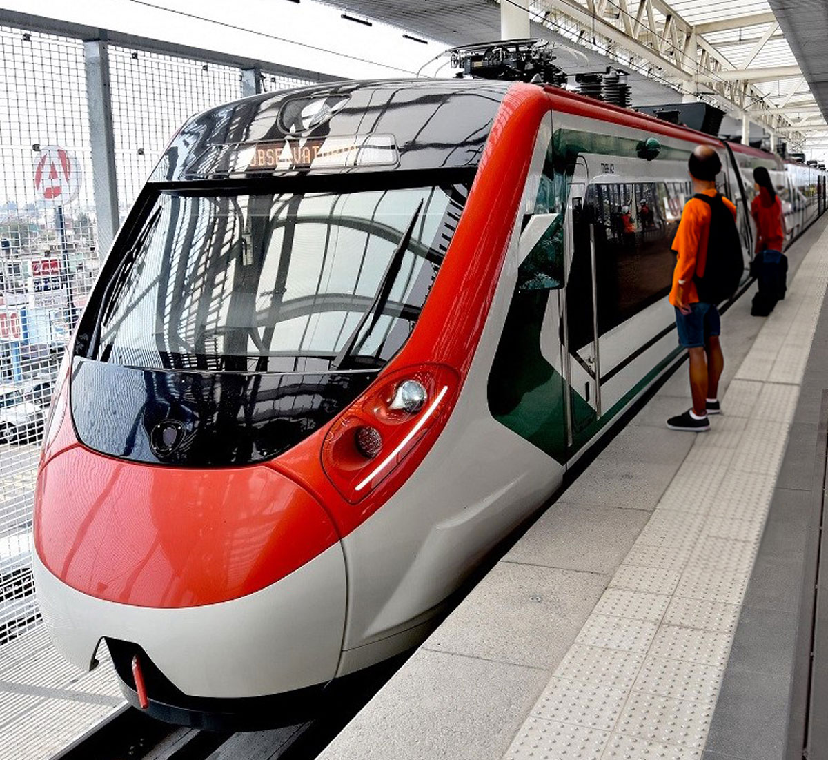 tren interubano méxico-toluca tendrá método de prepago, personas ya lo usan