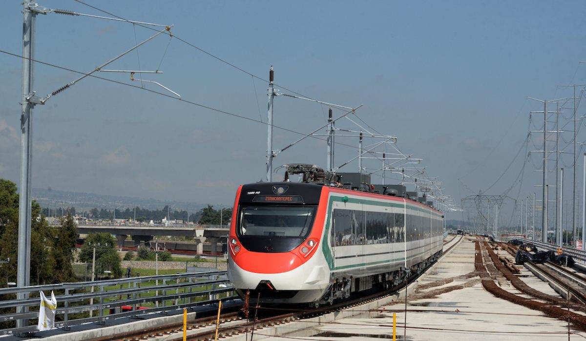 vagones del tren interurbano méxico toluca