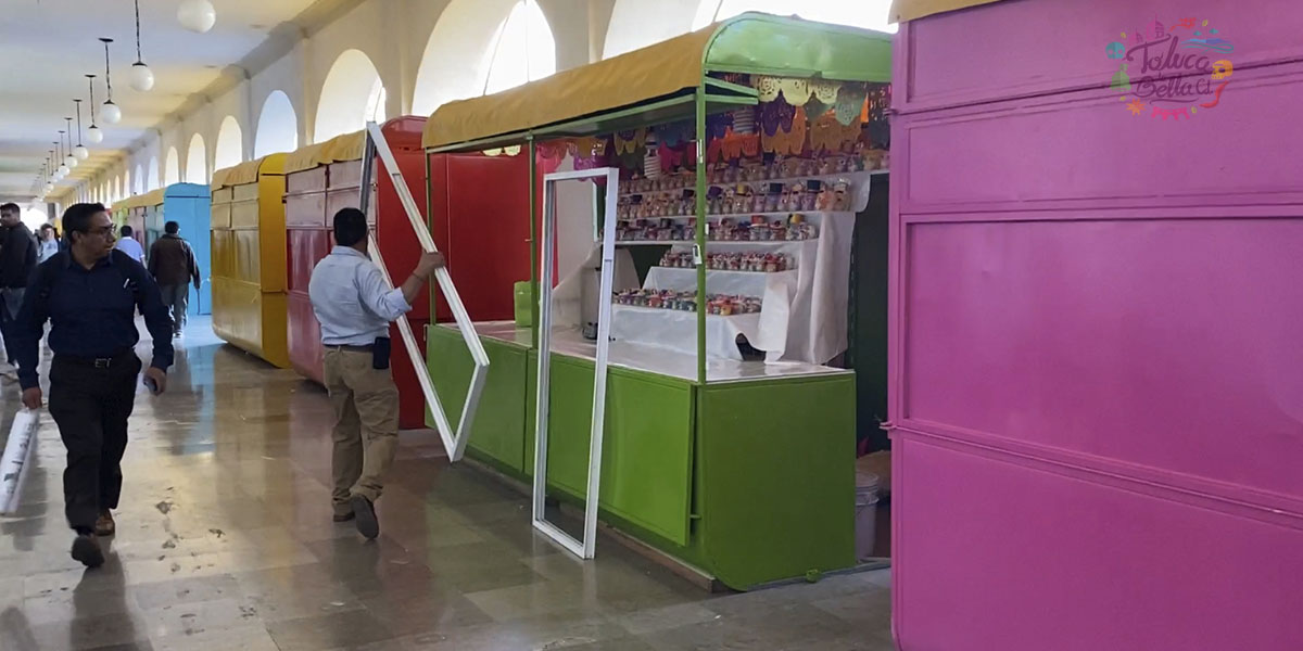 Ya llegaron los puestos de la Feria del Alfeñique Toluca 2023