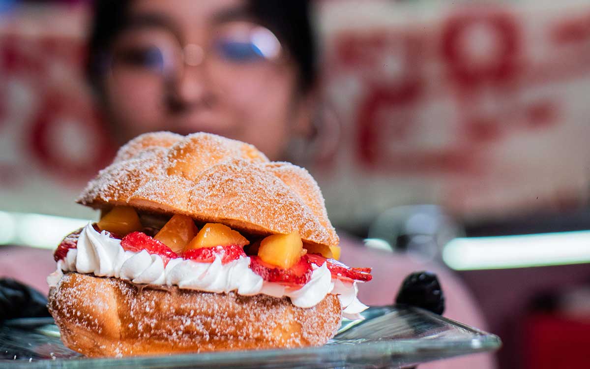 cereal gram vende pan de muerto relleno en Toluca