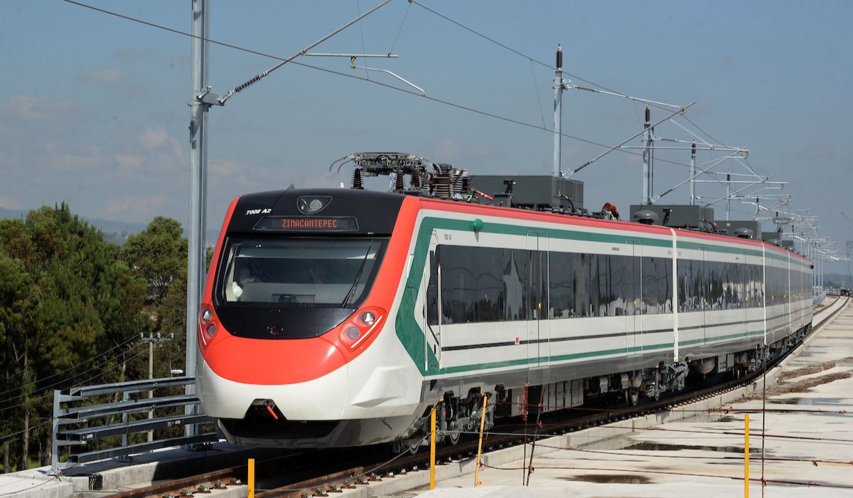 ¿Quiénes viajan gratis en el tren interurbano México-Toluca?