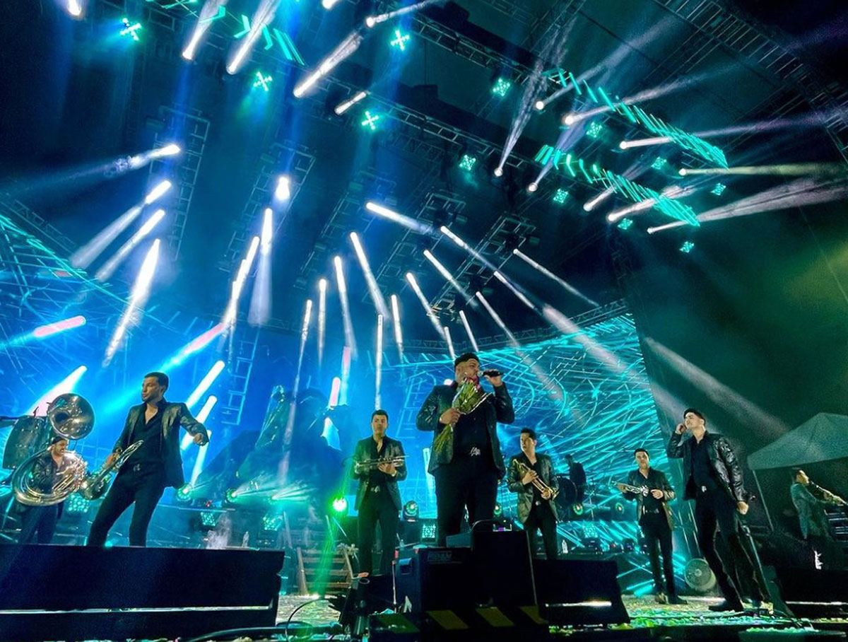 La Adictiva previo a presentarse en Toluca ne la feria del alfeñique 2023