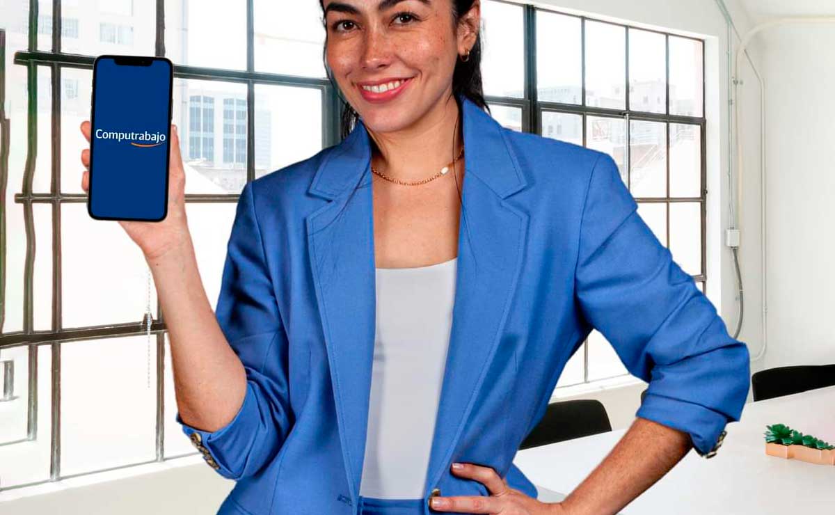 Computrabajo, mujer sosteniendo un telefono.