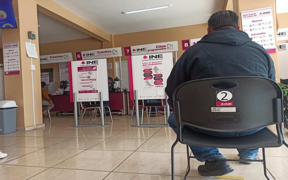 hay mucha gente para sacar credencial INE Toluca y Edomex 2024