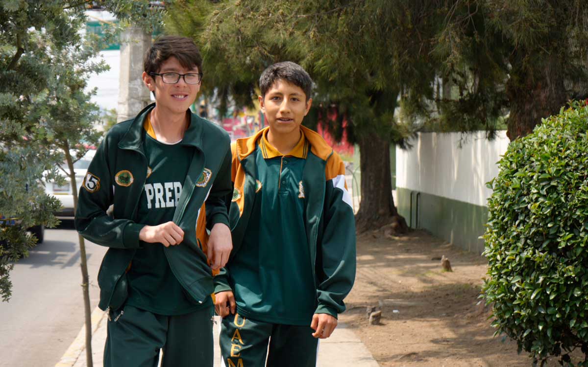 alumnos en prepa uaeméx en regreso a clase 2024