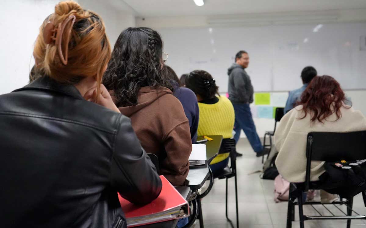 alumnos en prepa sep en regreso a clases 2024