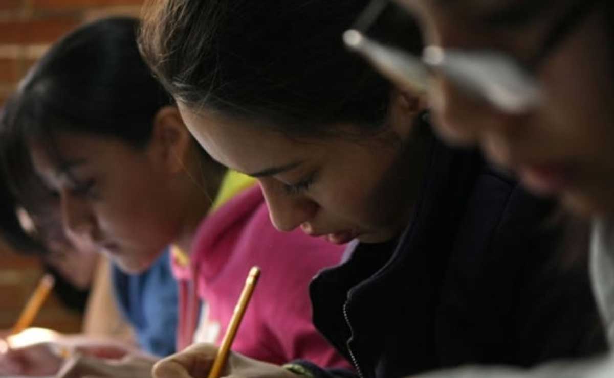 Alumnos de becas benito juárez 2024