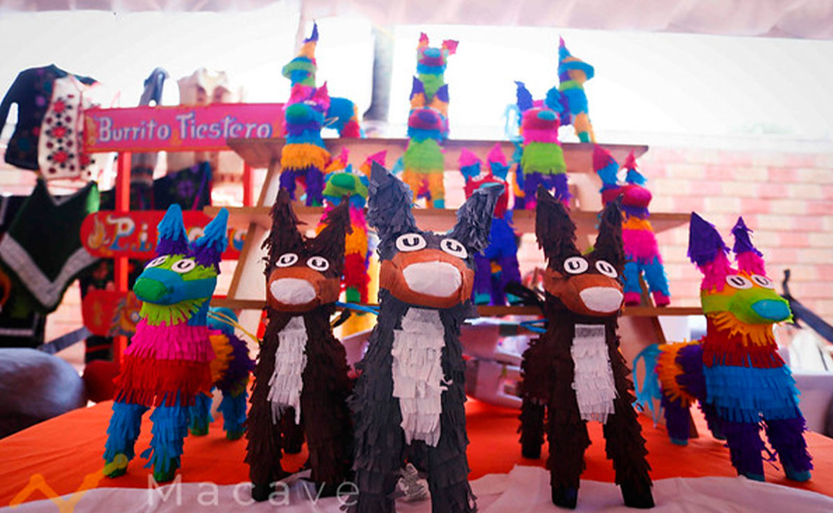 Adornos de Burros, Feria Nacional 2024.