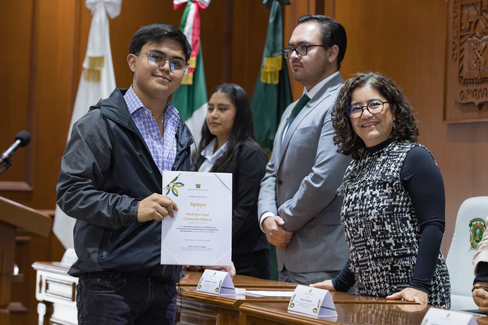 Más becas y apoyos para estudiantes UAEMéx